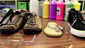 968694722-Art-Puts-Parents-in-Teens-Shoes